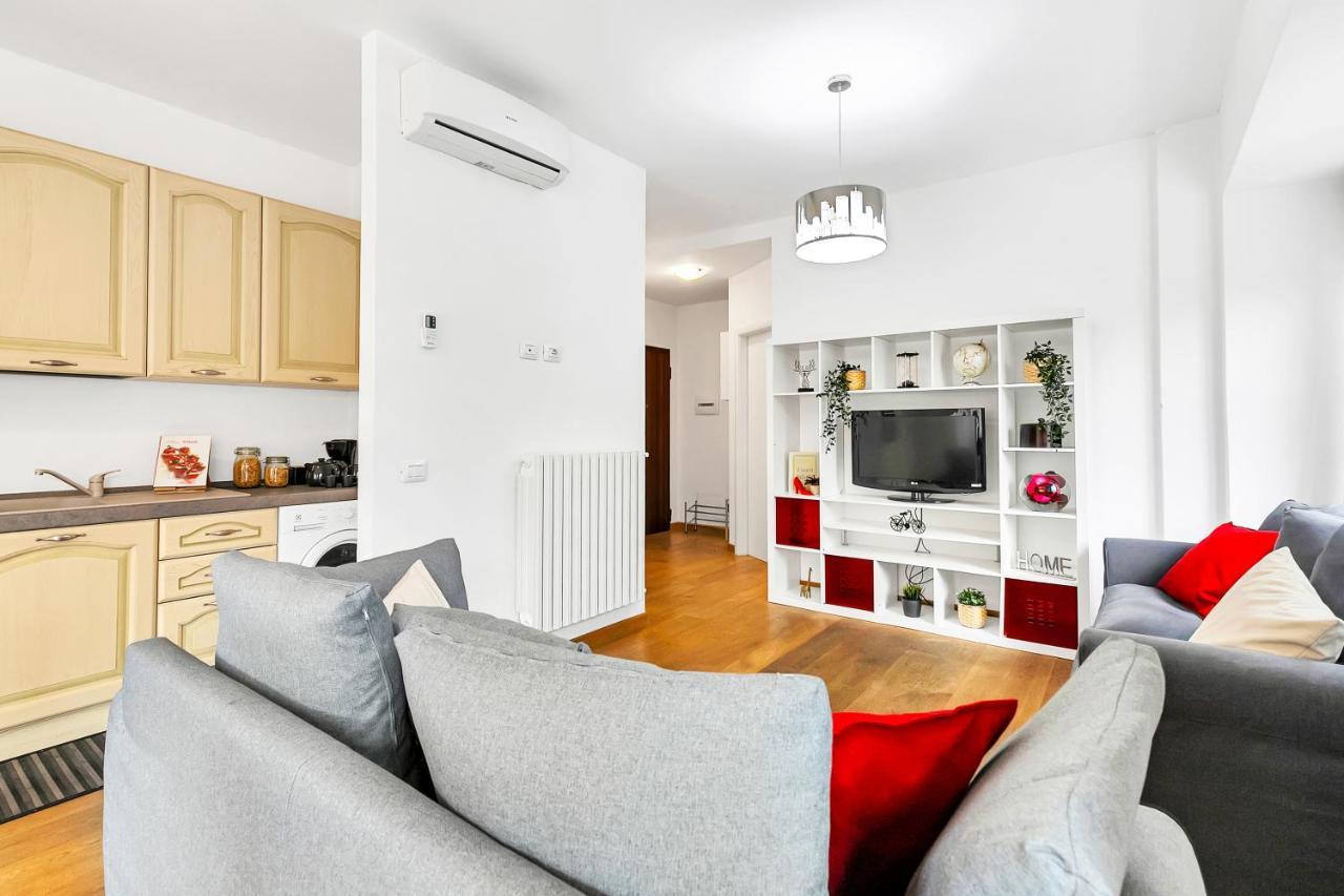 Appartamento Porta Venezia - Affitti Brevi Italia Milan Bagian luar foto